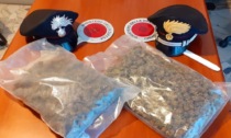 Nel sottoscala nascondono un chilo di marijuana: tre arrestati