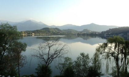 Avigliana, ragazzo 20enne muore annegato nel lago