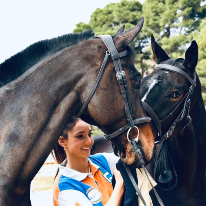 Fuori pericolo Rebecca Parisi, la campionessa novese di horseball caduta da cavallo
