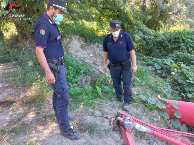 Preleva acqua dal Po senza autorizzazioni, multata azienda agricola nel Torinese