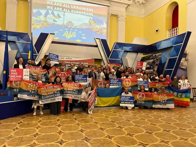 Due piemontesi al corteo Mean per la pace in Ucraina. Anche l’ex sindaco di Pontecurone