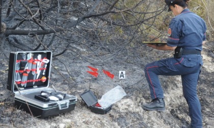 Ponti: appicca volontariamente il fuoco in un'area boschiva, denunciato
