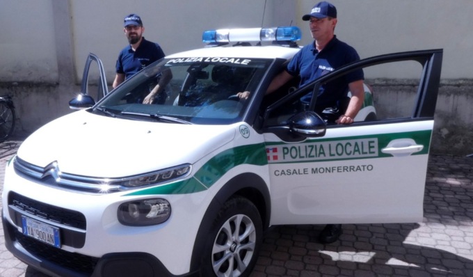 Tortona, arrestate 5 persone per diffusione di false polizze assicurative