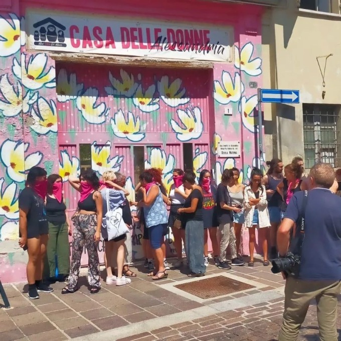 Eseguito lo sgombero della “Casa delle donne”. Ad ottobre diventerà di proprietà del Comune
