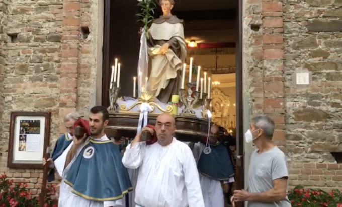 La processione per la festa patronale di Sant’Alberto a Cremolino