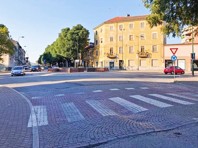 Casale Monferrato: lavori in corso Valentino alla rotonda con via Buozzi