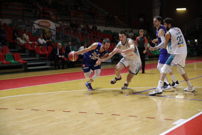 Monferrato Basket, sconfitta contro Urania Milano all’ultimo turno di Supercoppa