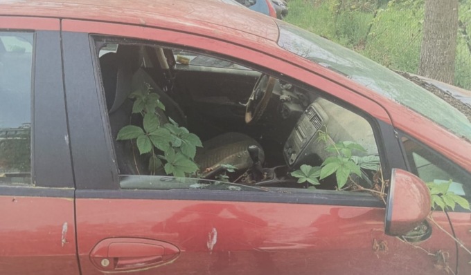 A Valenza in un anno e mezzo rimossi oltre 50 veicoli abbandonati