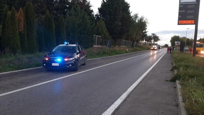 Cambiano, 25enne in monopattino ucciso dopo investimento da automobilista
