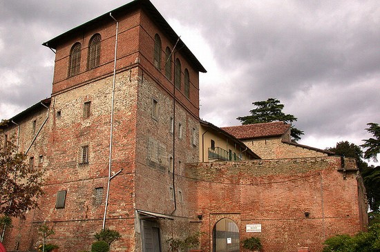 Al Castello dei Paleologi di Acqui Terme va in scena la mostra “Divine Astrazioni”
