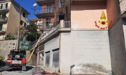 Incendio in un appartamento a Busalla, illesi i due inquilini