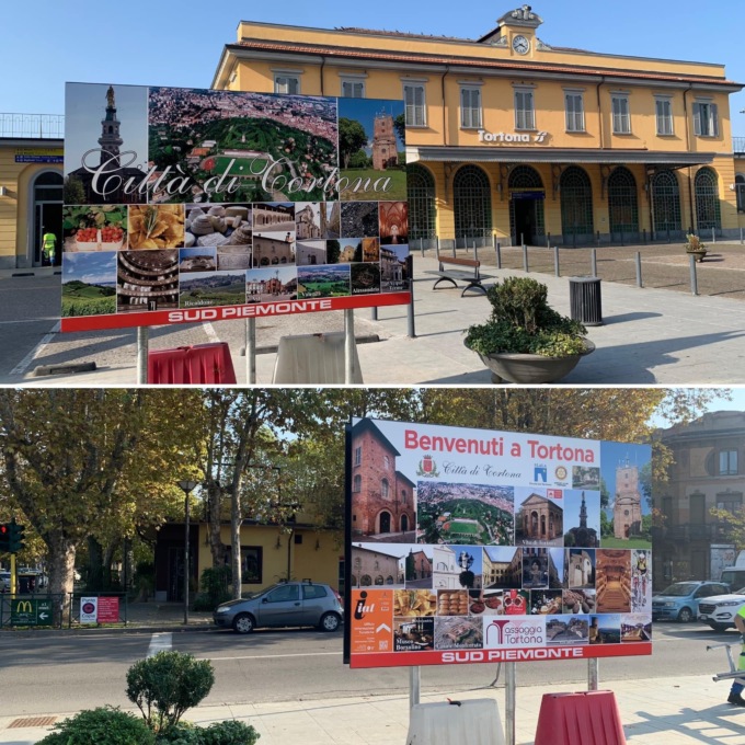 Tortona: installato il nuovo cartello di benvenuto davanti alla stazione ferroviaria
