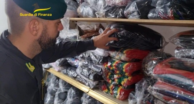 Torino: sequestrati 300.000 articoli di falso Made in Italy, denunciati 8 imprenditori