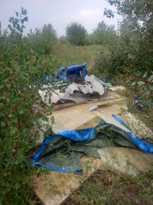 Tortona: rifiuti abbandonati nel parco dello Scrivia, denunciato imprenditore