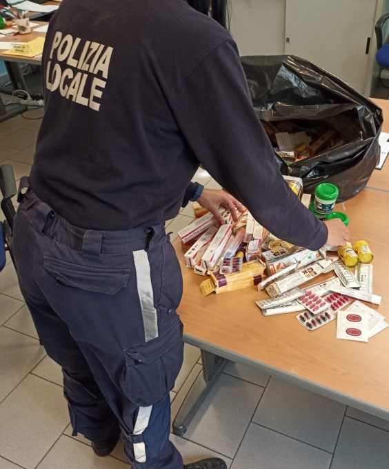 Torino, sanzionata una donna che commercializzava farmaci abusivi