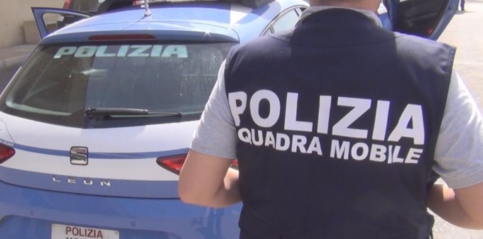 Genova: fermato il presunto autore di una rapina ai danni di un senzatetto