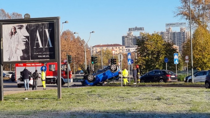 Torino, incidente stradale in Corso Giulio Cesare: una bambina ferita