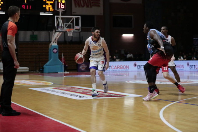 Monferrato Basket, tonfo casalingo rifilato dalla capolista Cantù