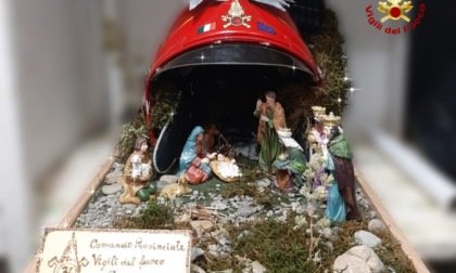 Donato il presepe dei Vigili del Fuoco al Santuario della Madonna della Guardia, a Genova