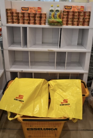 Tentano una rapina in un supermercato di Casale Monferrato, arrestati due minori dalla polizia