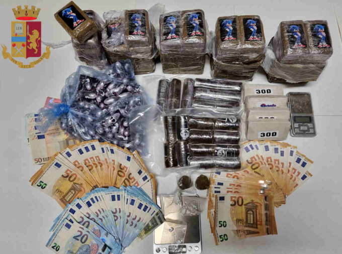 Operazione antidroga della Polizia a Chiavari: due arresti e due denunce