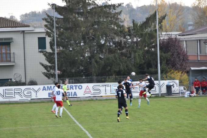 Calcio, Acqui ripreso tre volte dai ‘Villans’