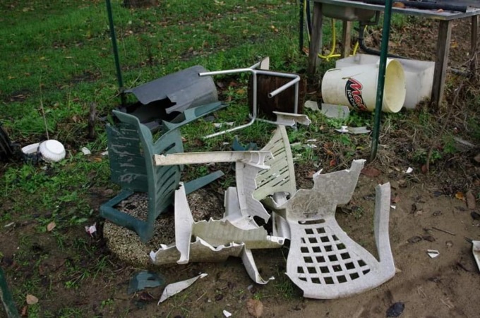 Alessandria, vandalizzato con roghi e atti vandalici il casolare di Forte Acqui da parte di alcuni ragazzi