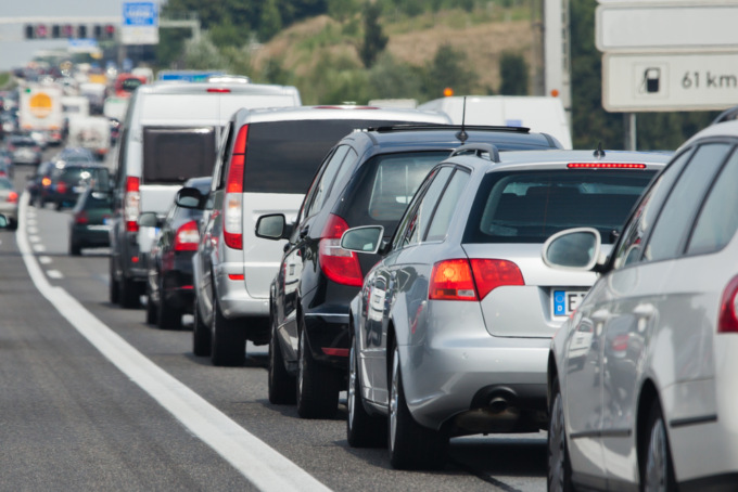 Incidente tra due mezzi pesanti sulla A21: code e rallentamenti