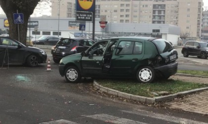 Scontro tra due auto in via San Giovanni Bosco ad Alessandria