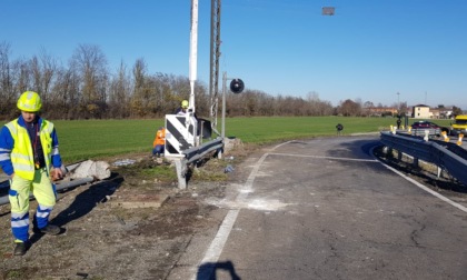 Tragico incidente nella notte a Cantalupo: morti 3 giovani, 4 i feriti