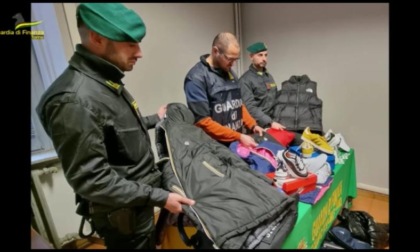 <strong>Atelier del falso scoperto dalla GDF di Torino: due i denunciati</strong>
