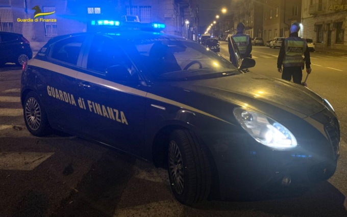Gdf Torino, arrestate sette persone per favoreggiamento dell’immigrazione clandestina