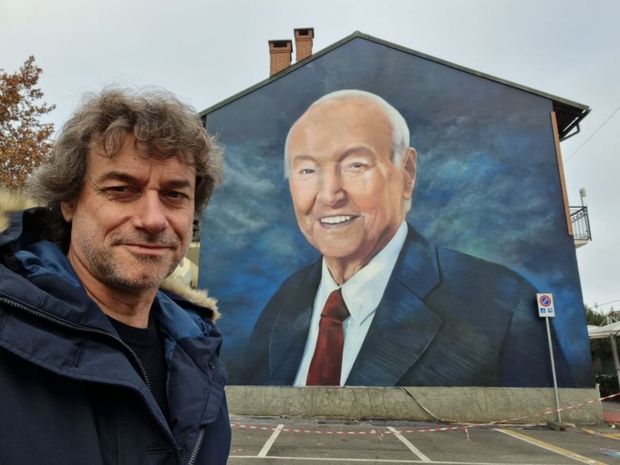 Nichelino, un murales dedicato a Piero Angela