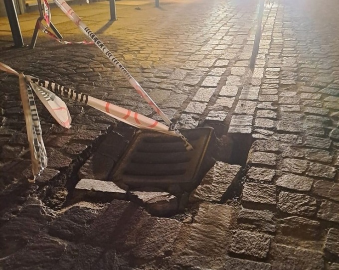 Cede tombino in via Trotti ad Alessandria: strada chiusa al traffico