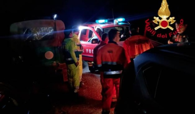 Anziana si perde nelle campagne: dopo una giornata di ricerche, ritrovata nella notte