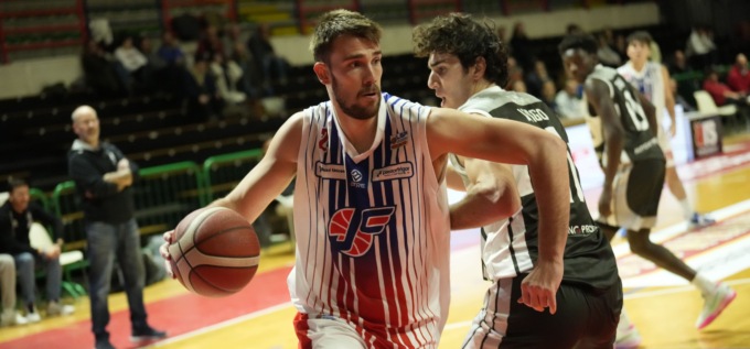 Junior Casale, colpaccio esterno contro Gallarate