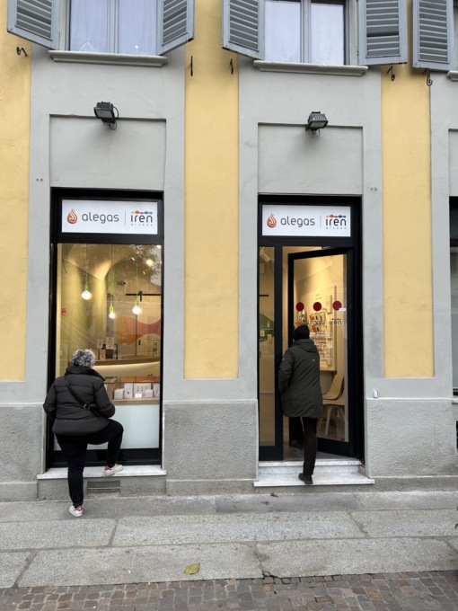 Alessandria, nuova apertura di uno store Alegas  in piazza Marconi