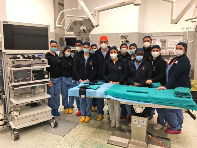 <strong>Azienda Ospedaliera: una nuova colonna 3D e 4K nella sala operatoria di Ostetricia e Ginecologia</strong>