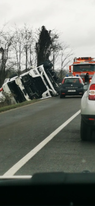 Incidente stradale ad Alessandria, in direzione Nizza Monferrato
