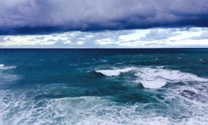 Maltempo in Liguria, danni sul lungomare genovese: colpita tutta la zona di quarto