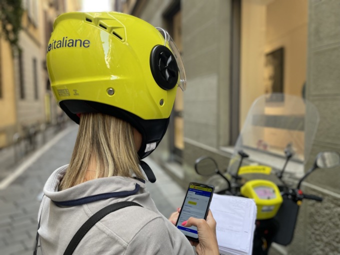 Poste Italiane, nuovi palmari per i portalettere