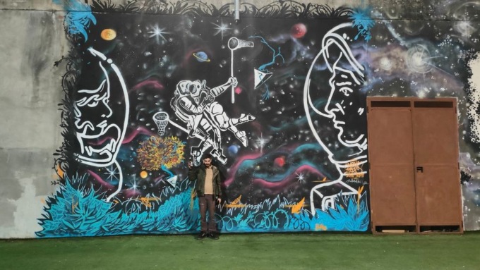 A Cartosio un enorme murales opera di 15 giovani migranti della cooperativa Crescereinsieme
