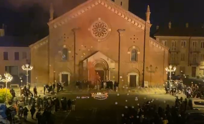 Castelnuovo Scrivia scende in piazza per salutare il giovane Edoardo