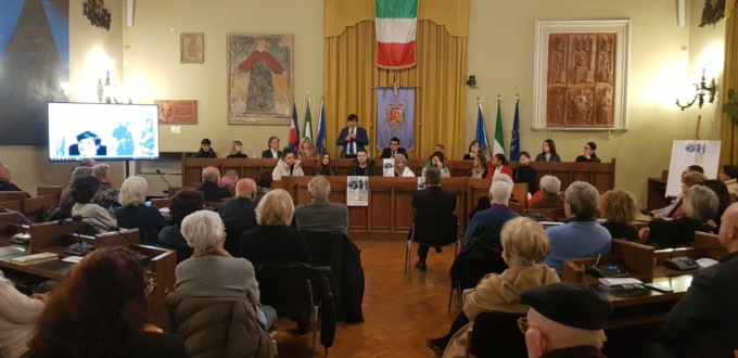 <strong>Gianni Oliva ricorda le stragi negate degli italiani di Istria, Fiume e Dalmazia</strong>