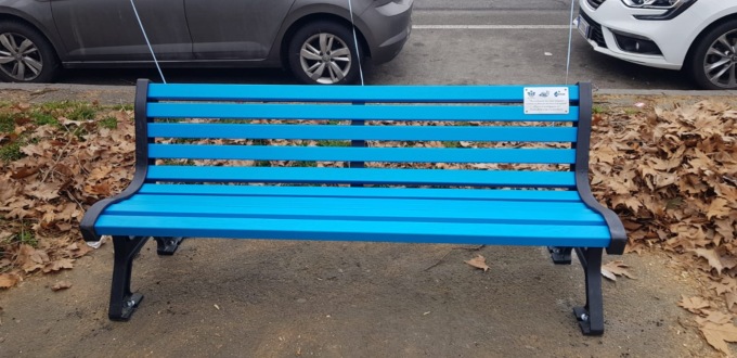 <strong>Una panchina blu davanti all’Ospedaletto di Alessandria contro il diabete</strong>