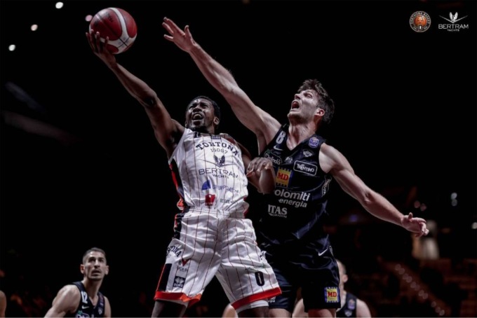 Derthona Basket, netta sconfitta nella semifinale di Coppa Italia contro Virtus Bologna