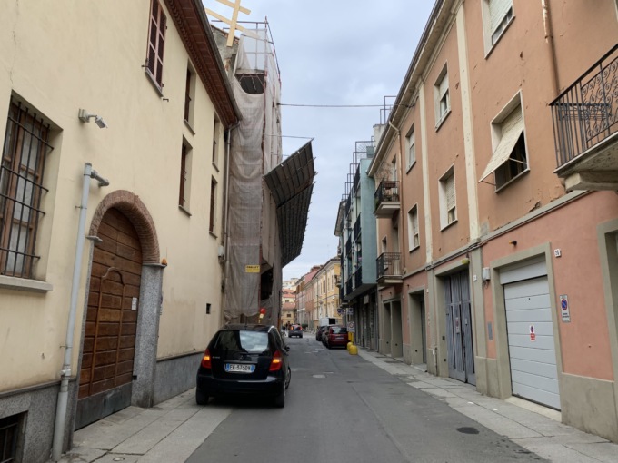 Traffico in tilt in via Savonarola, l’ex prefetto Iginio Olita: “Servirebbe un’ordinanza”