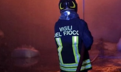 Vento forte in Piemonte, domato dai pompieri un incendio in un bosco di Ponzone