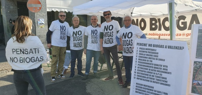Raccolte oltre 1000 firme contro l’impianto a biometano a Valenza