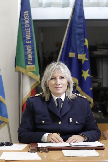 Il Grazie della Polizia di Stato alla donna che per anni ha diretto la Polizia Postale di Torino